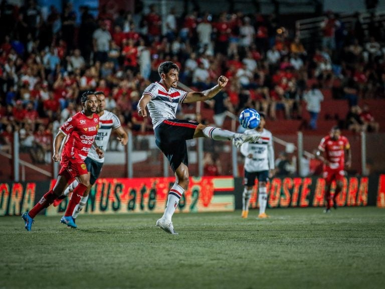 Botafogo perde a segunda seguida, desta vez para o Vila Nova