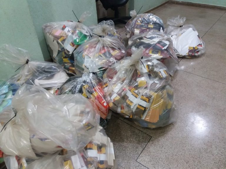 Em suposta gráfica, polícia encontra aviso de óbito, documentos médicos e embalagens falsas