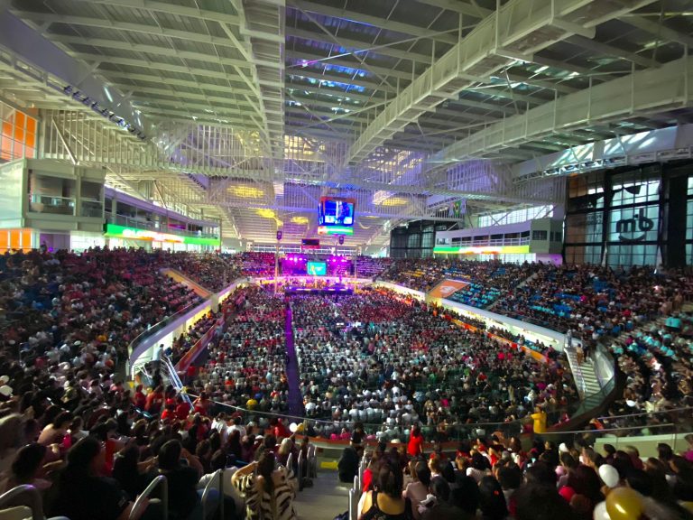 Evento reúne mais de 6 mil mulheres em SJC