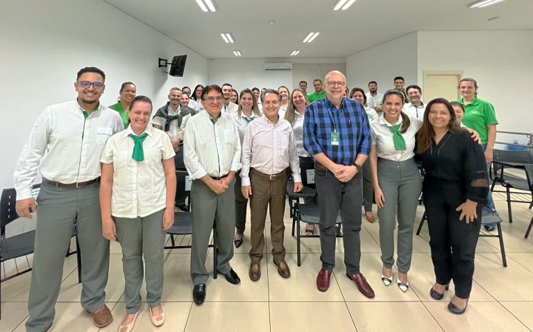 Operadora Unimed Araçatuba recebe manutenção do selo da Norma ISO 9001:2015