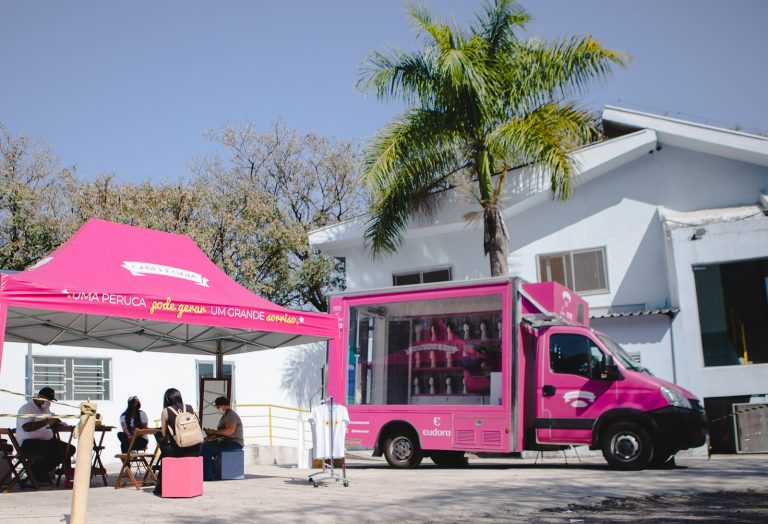 Banco de Perucas Móvel chega a Santos
