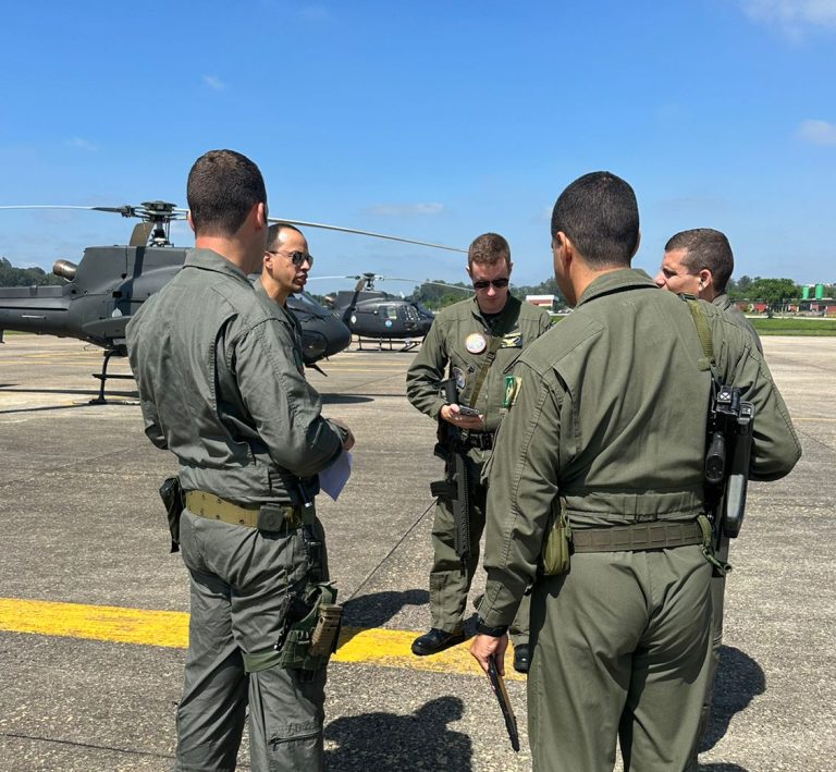 Cavex de Taubaté tem exercício aéreo conjunto com os EUA