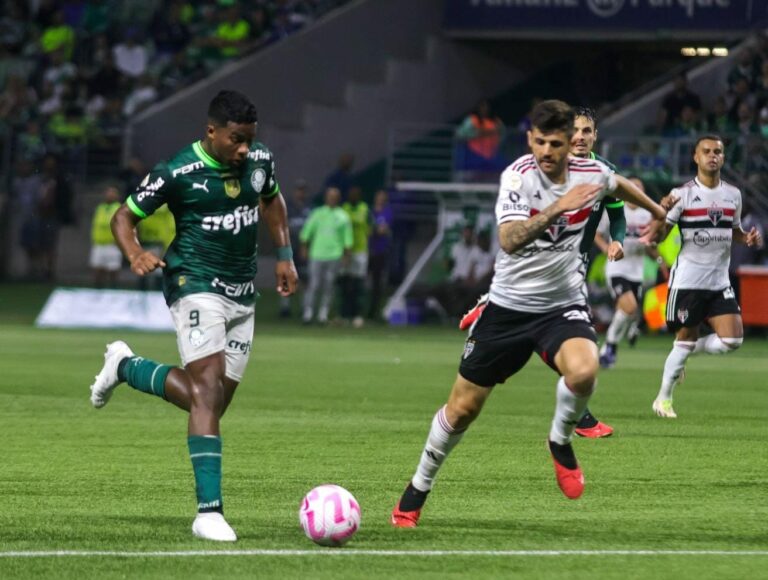 Palmeiras goleia São Paulo, Corinthians vence e fica mais longe do rebaixamento e Flamengo perde a primeira com Tite