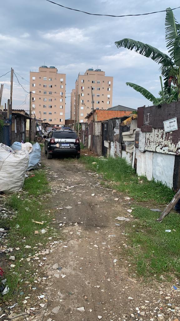 Carga de calçados avaliada em R$ 20 mil é recuperada em comunidade de São Vicente