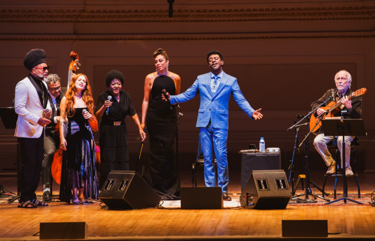 Carnegie Hall aplaude de pé A Grande Noite Bossa Nova