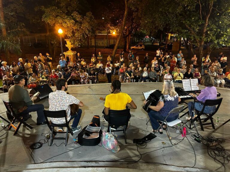 Sexta é dia de Sexteto Colibri no Chorinho da Sete