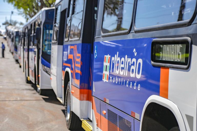 Mais de 20 linhas de ônibus terão trajeto alterado durante interdição no Centro