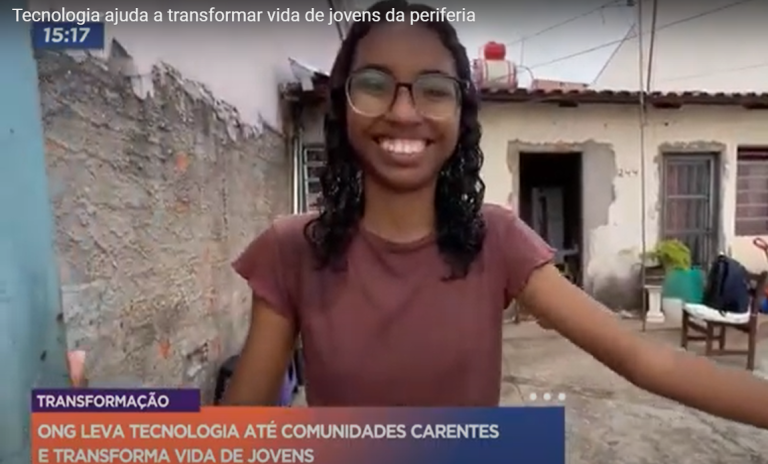 Tecnologia ajuda a transformar vida de jovens da periferia
