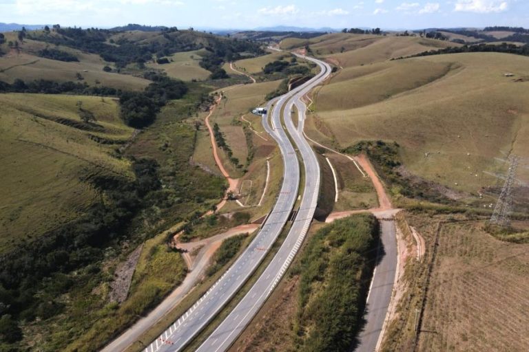 Governador inspeciona obras da via Perimetral em rodovia de Itatiba