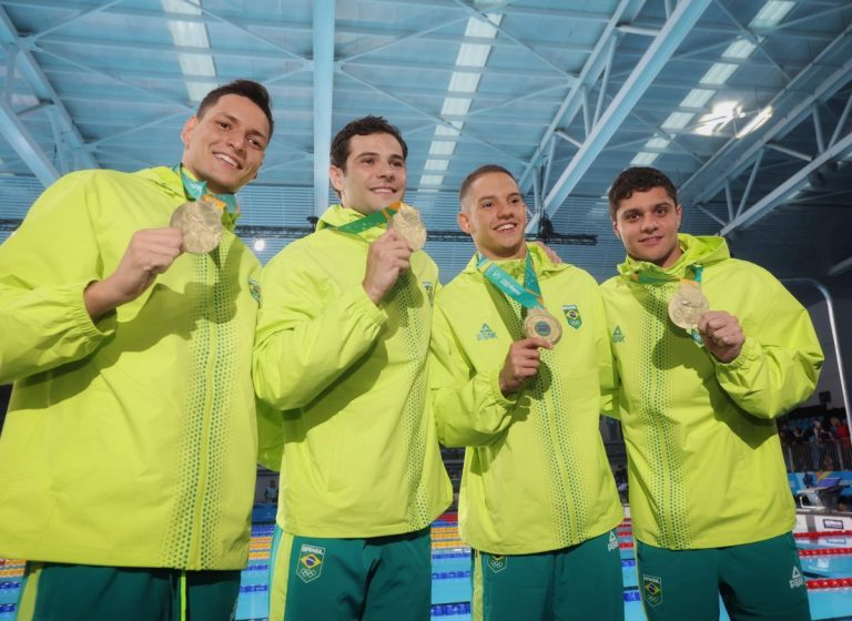 Nadadores santistas fazem bonito nos Jogos Pan-americanos e garantem sete medalhas