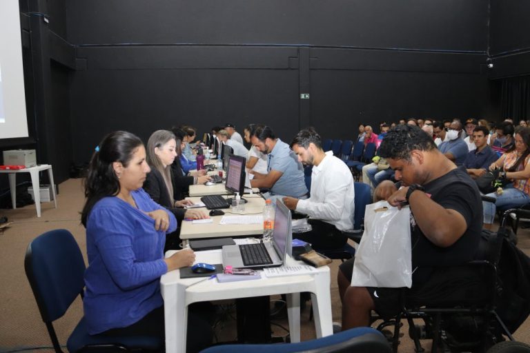 Região de Campinas tem mais de mil vagas de emprego disponíveis