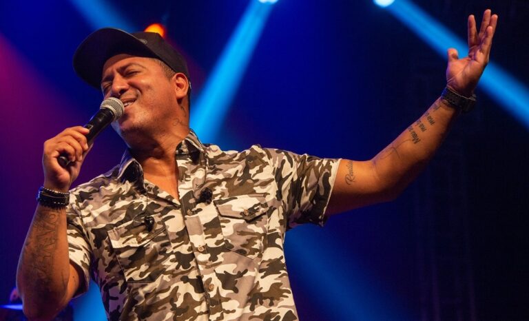 Renato da Rocinha vai subir ao palco às 19h no dia do samba.