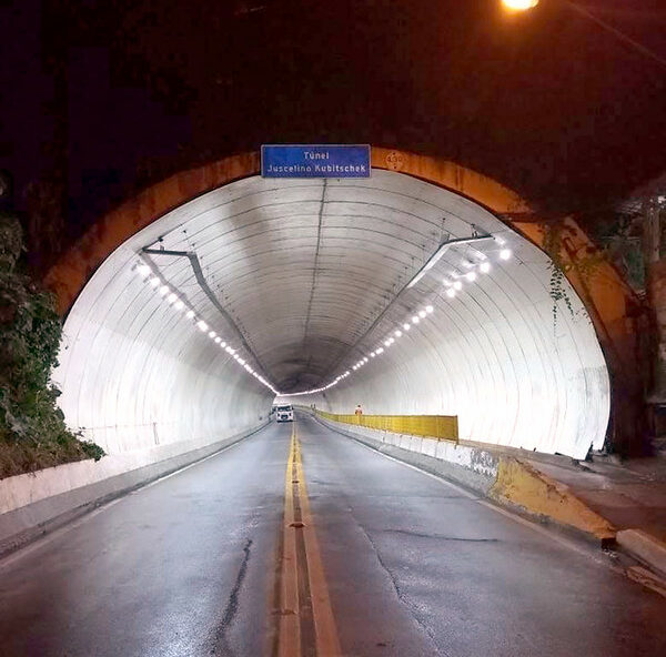 Obra de melhoria em avenida de Guarujá gera interdição no túnel Vila Zilda