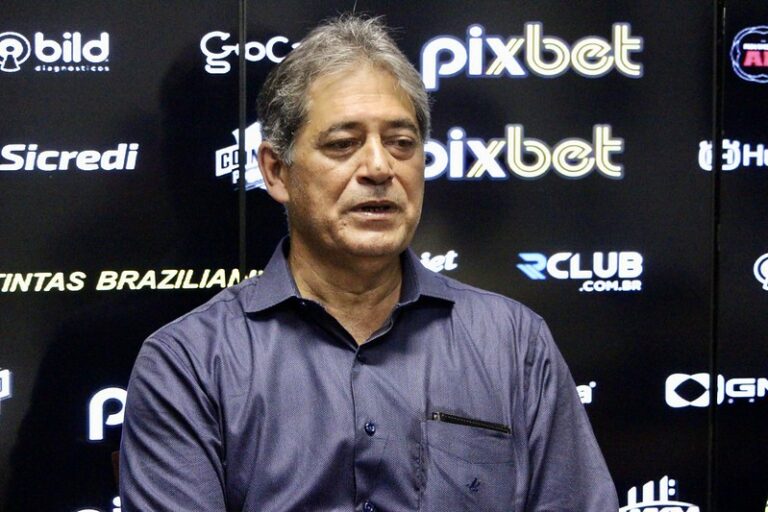 Eberlin descarta greve, critica ‘oportunistas’ e garante: ‘Vou lutar até a última gota pela permanência’