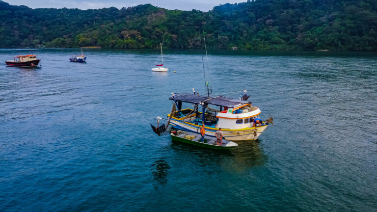 Programa ‘Mar sem Lixo’ chega até mais uma cidade da Baixada Santista