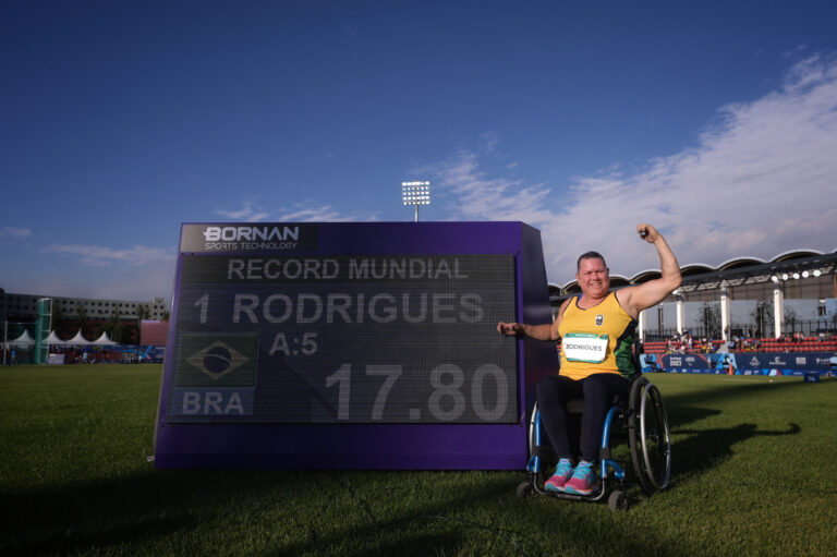 Atleta paralímpica de Santos, Beth Gomes, conquista duas medalhas no Parapan-Americanos nesta semana