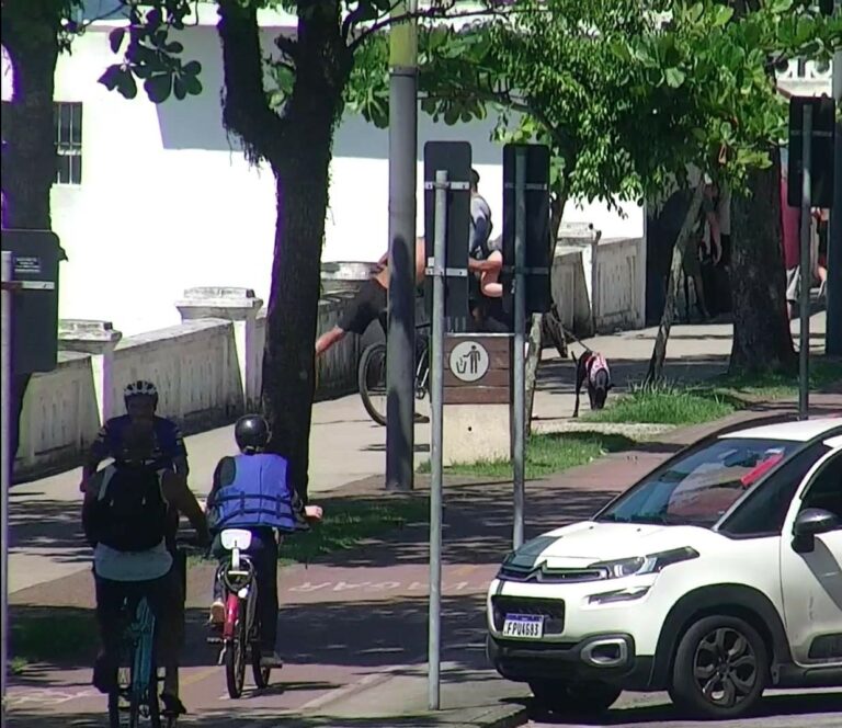 Homem é preso e adolescentes são apreendidos, acusados de roubo e furto na orla de Santos