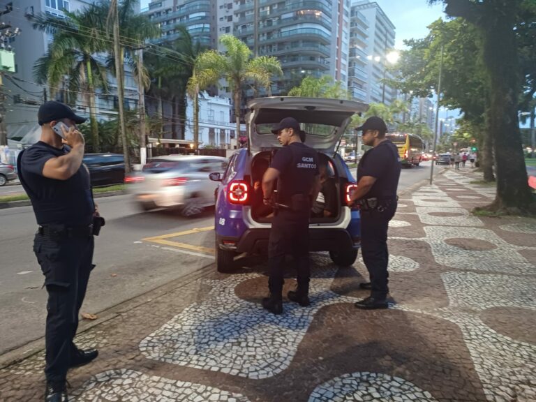 Câmeras da Prefeitura flagram e ajudam a deter dois jovens por furto na orla de Santos