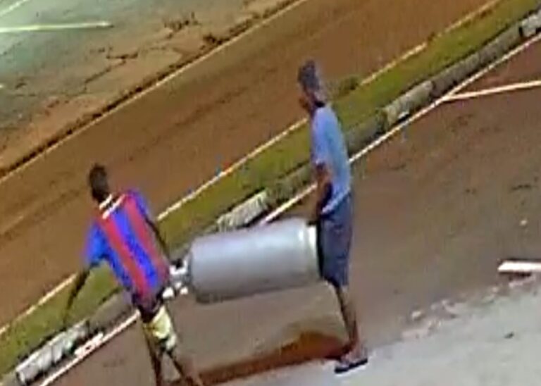 Criminosos exigem dinheiro de igreja após furtar botijão de gás que seria usado em quermesse