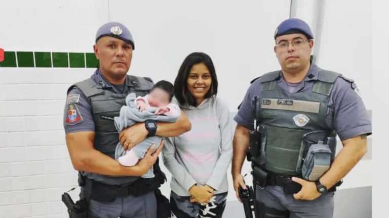 Heróis! Recém-nascida é salva por policiais após se engasgar em Praia Grande