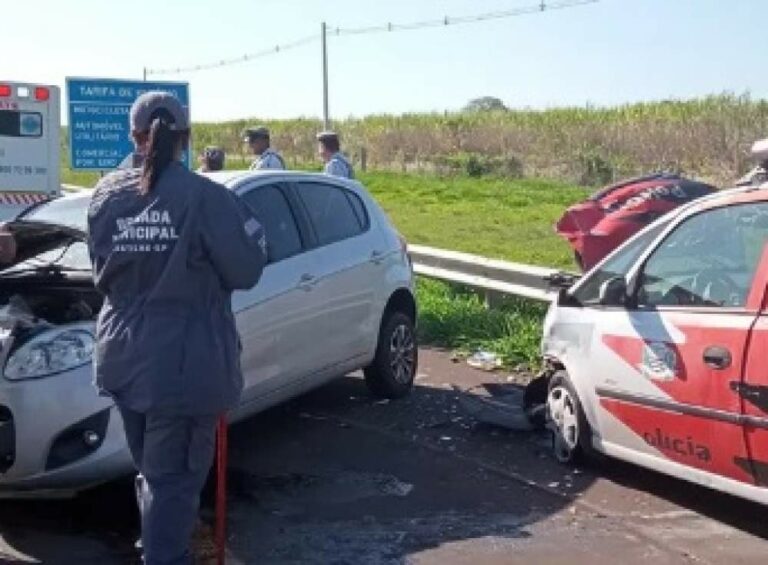 Acidente na Rondon deixa mulher e policial feridos em colisão