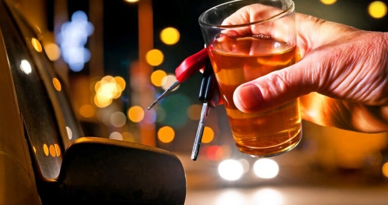 Motorista é detido ao bater em carro parado no Morada dos Nobres