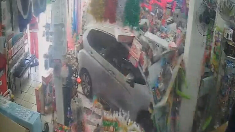 Motorista passa mal e invade loja em Campinas