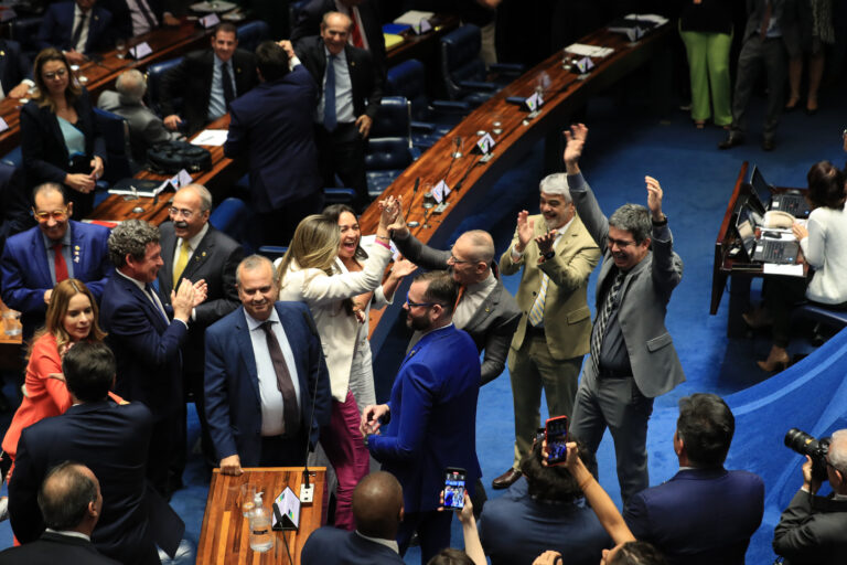 Sessão que votou em primeiro turno a PEC da reforma tributária. Foto Lula Marques/ Agência Brasil