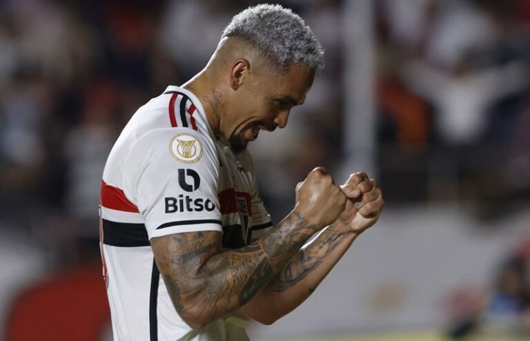 Torcida pede, Luciano entra e dá vitória ao São Paulo contra o Cruzeiro no Morumbi