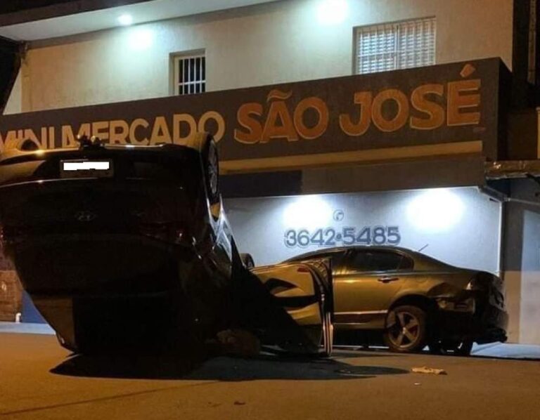 Jovem de 25 anos fica ferida após colisão e capotamento de veículo em Birigui