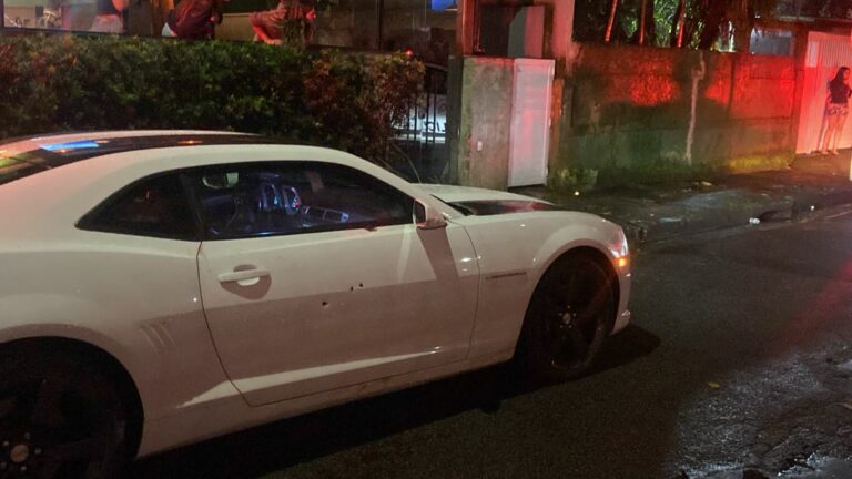 Homem é preso e adolescente é apreendido após perseguição e tiroteio no Guarujá