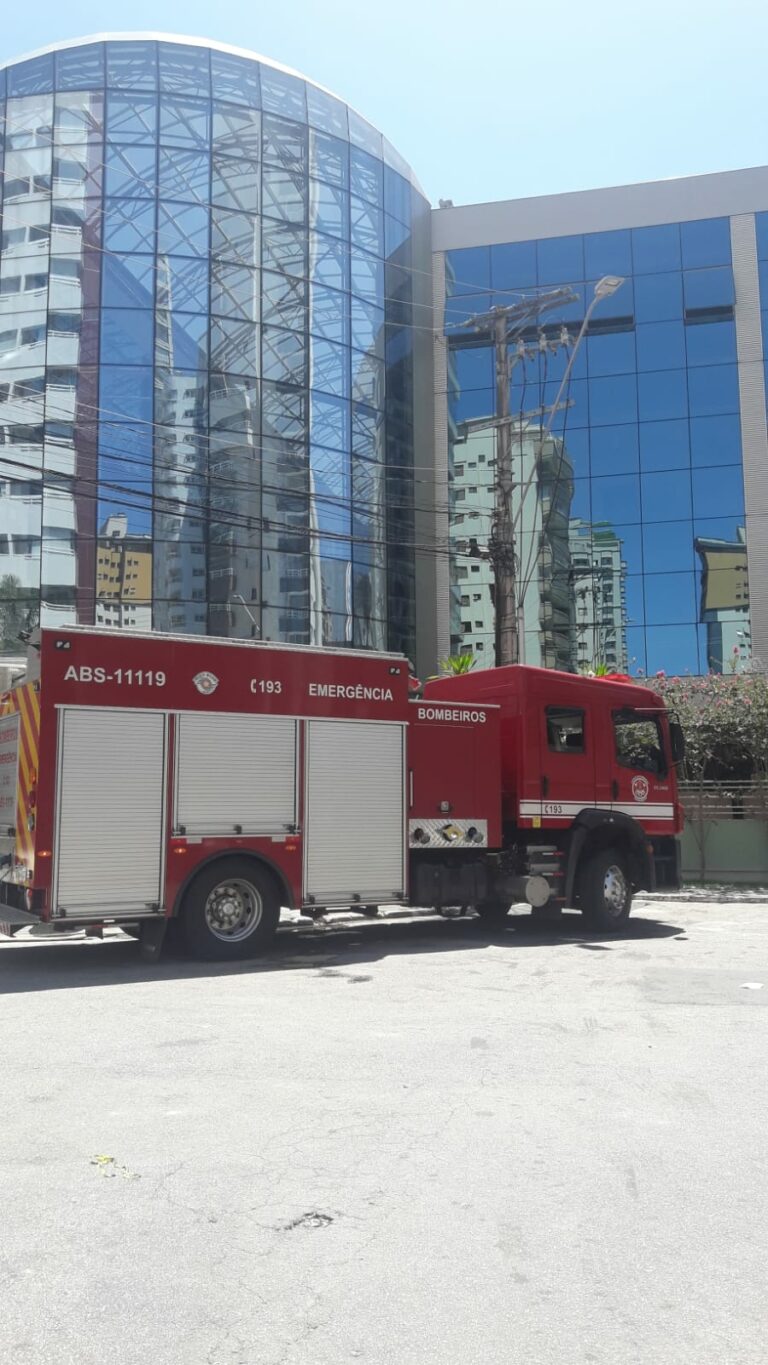 restaurante pega fogo em sjc