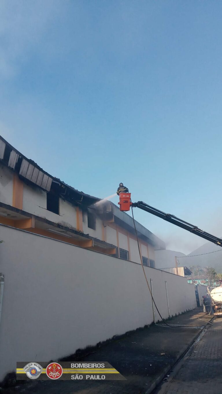 incêndio supermercado ilhabela