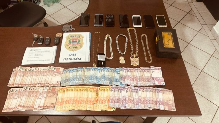 Integrante de facção criminosa é preso com dinheiro e joias no Litoral