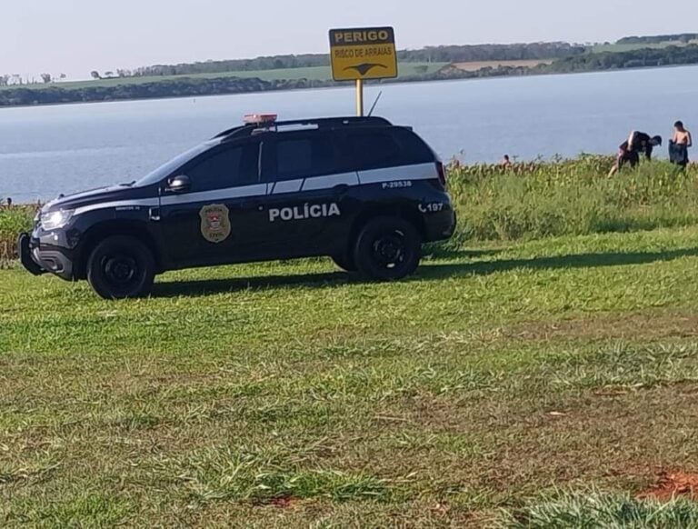 Prefeitura de Araçatuba diz ser proibido o uso do píer na Prainha Municipal