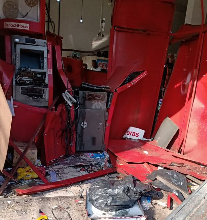 Quadrilha invade mercado de Mongaguá e destrói caixas eletrônicos