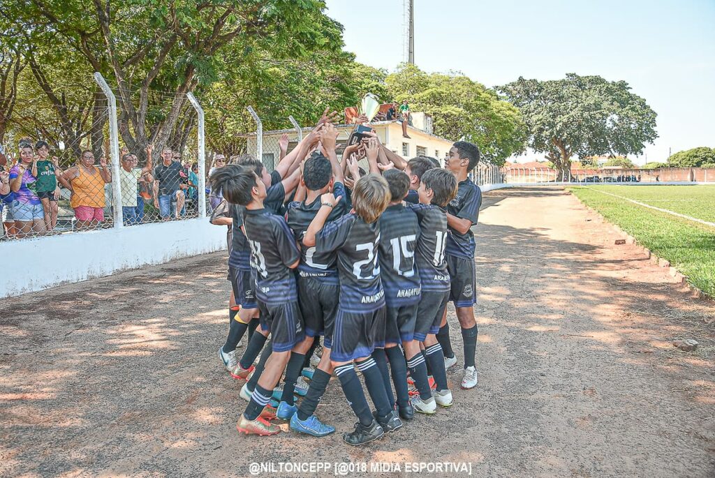 Futebol feminino araçatubense é campeão nos Jogos Regionais - Prefeitura  Municipal de Araçatuba