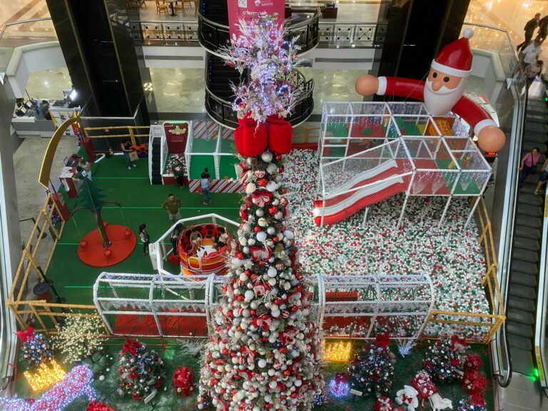 ‘Natal Iluminado’ é opção de diversão para crianças em shopping de São Vicente
