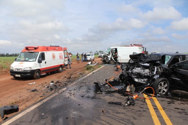 Vídeo | Acidente grave na Rodovia Carlos Fernando Malzoni com 3 vítimas