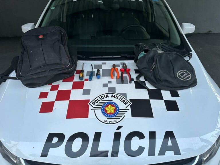 Homem furta lojas para trocar itens por droga em São José