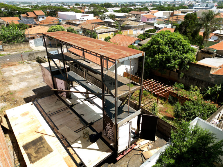 Carreta será transferida para a Pedreira do Chapadão na próxima semana para espetáculo.