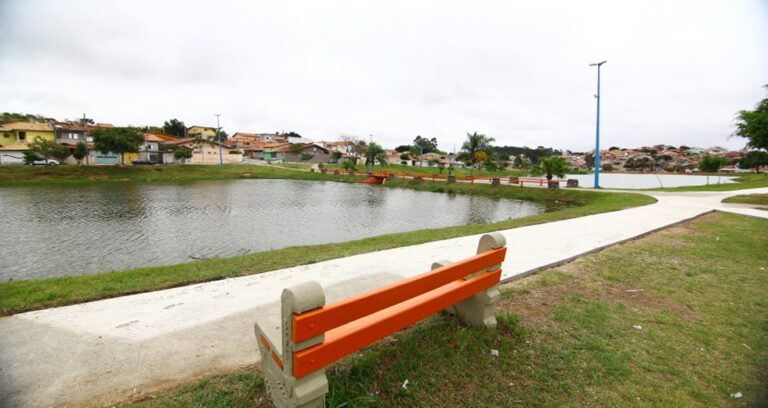 corpo encontrado dentro do lago no interlagos