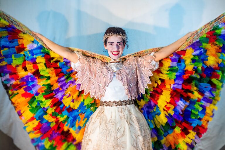 Espetáculo conta história de princesa salva pela música