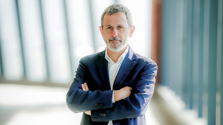 Presidente da Enel deixa comando da empresa em meio a crise de apagão