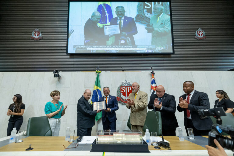 Santa Casa de Santos é homenageada na Alesp pelos 480 anos de existência