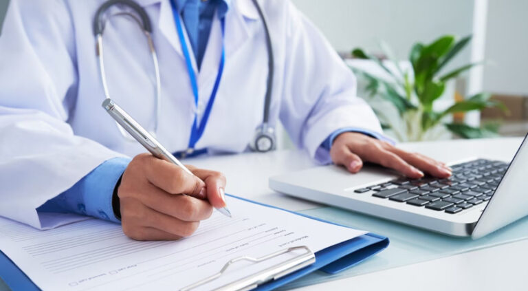 Mulheres passam a ter direito a acompanhante em atendimento de saúde