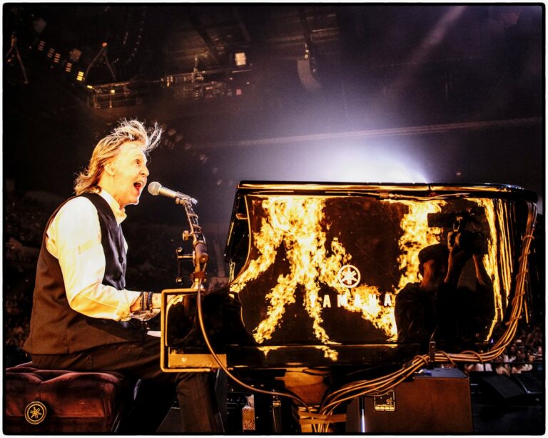 Falta menos de um mês para a nova turnê de Paul McCartney no Brasil.