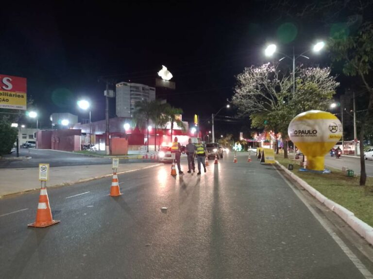 Operação autua 27 motoristas por recusar o bafômetro em Araçatuba