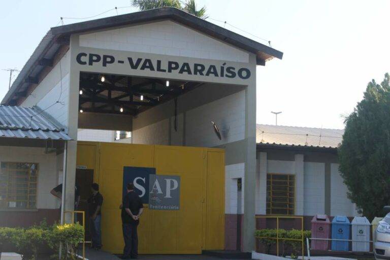 Presos agridem funcionário em presídio de Valparaíso