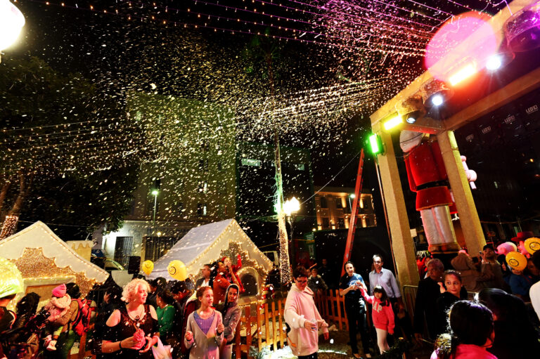 Natal Caminho dos sonhos tem Vila do Papai Noel, no Largo do Rosário, funciona todos os dias da semana.